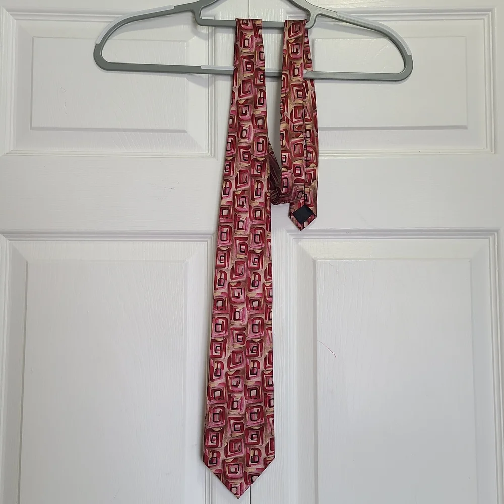 J. Garcia Vibrant‎ Pink and Red Silk Geometric Tie NY at Night Limited Edition